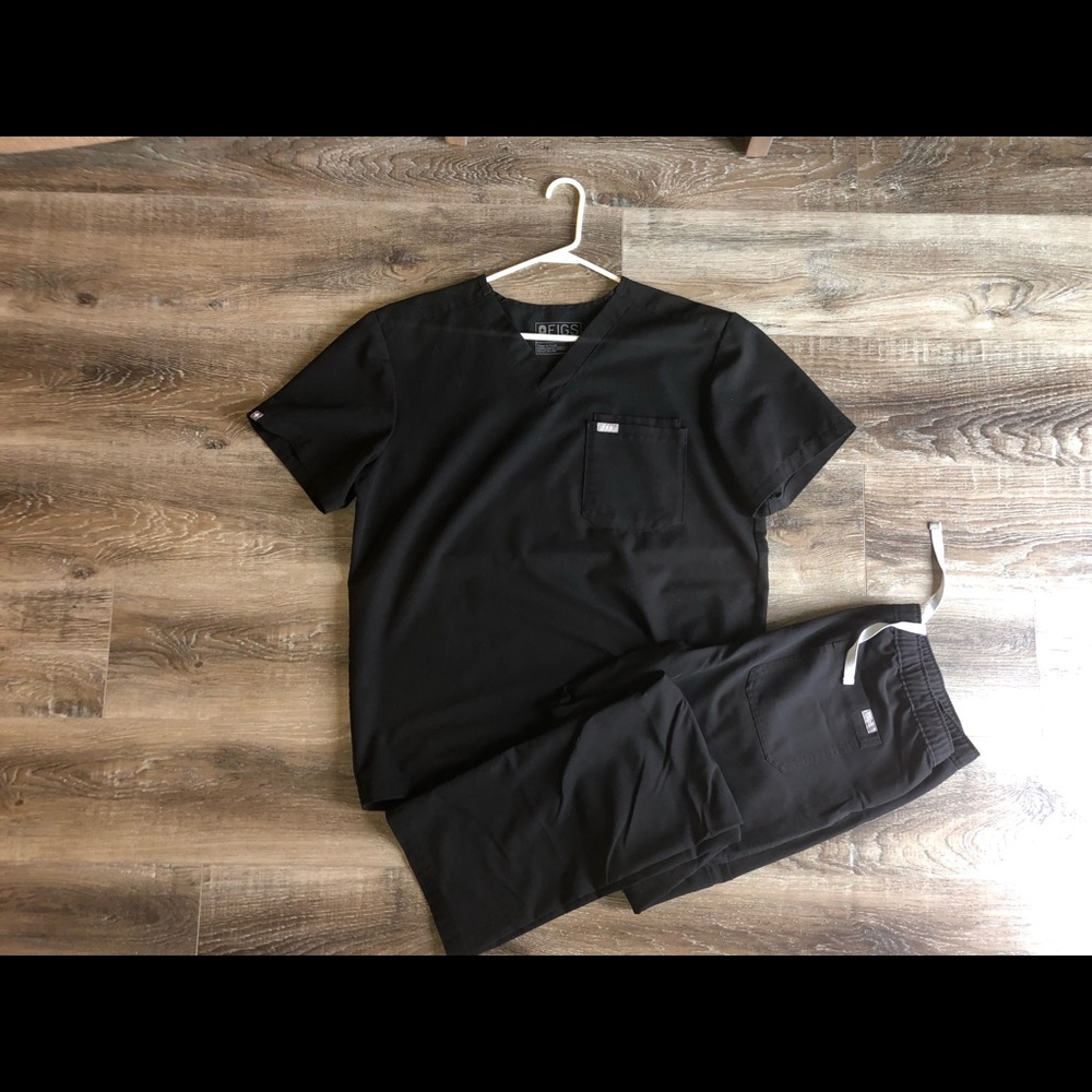 Men’s figs scrubs- black